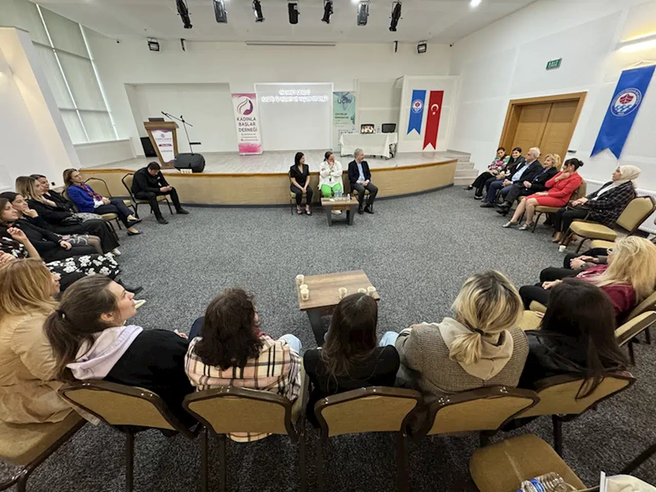 Trabzon'da "Çocuk hakları ve sahadan deneyimler" programı düzenlendi