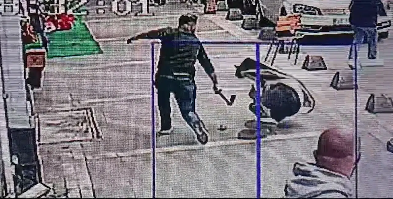 Kavgada keser darbelsiyle başından yaralandı