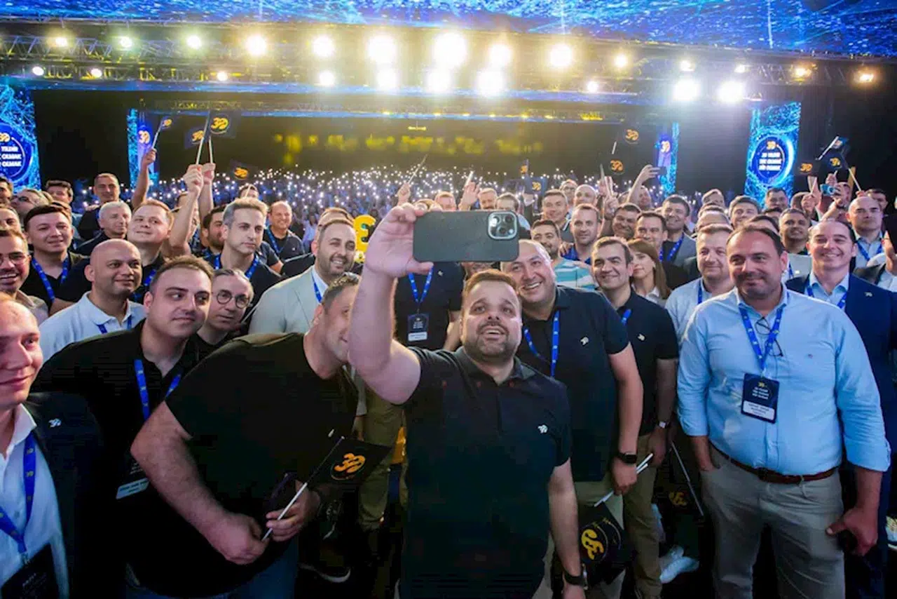 Turkcell 30'uncu yılını iş ortaklarıyla kutladı 