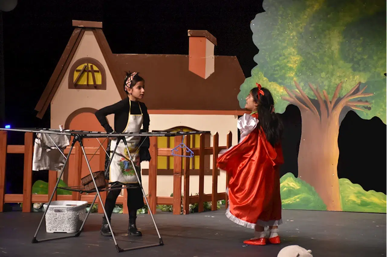 Trabzon'da "Yönetmen Öğretmen Tiyatro Festivali" başladı