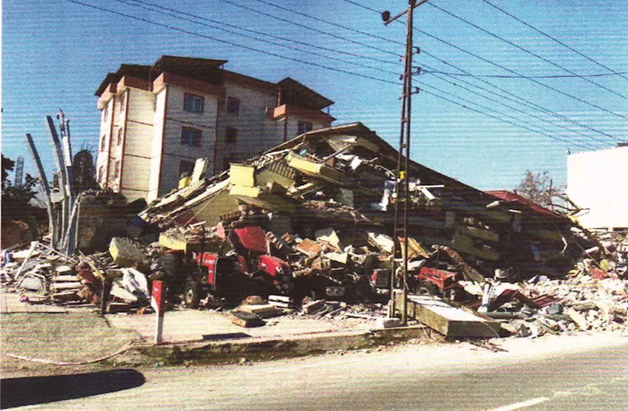 24 kişinin öldüğü binayı yaptıran, 618 yıla kadar hapis cezası ile yargılanan sanıktan 'kolon kesmedim' savunması