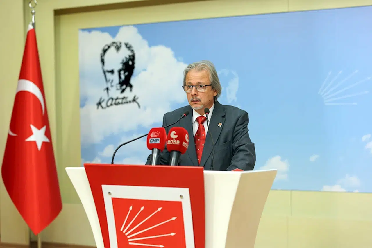 CHP'li Uzgel: Türkiye, bölgesel gelişmeleri tribünden takip eden bir ülkeye dönmeye başladı