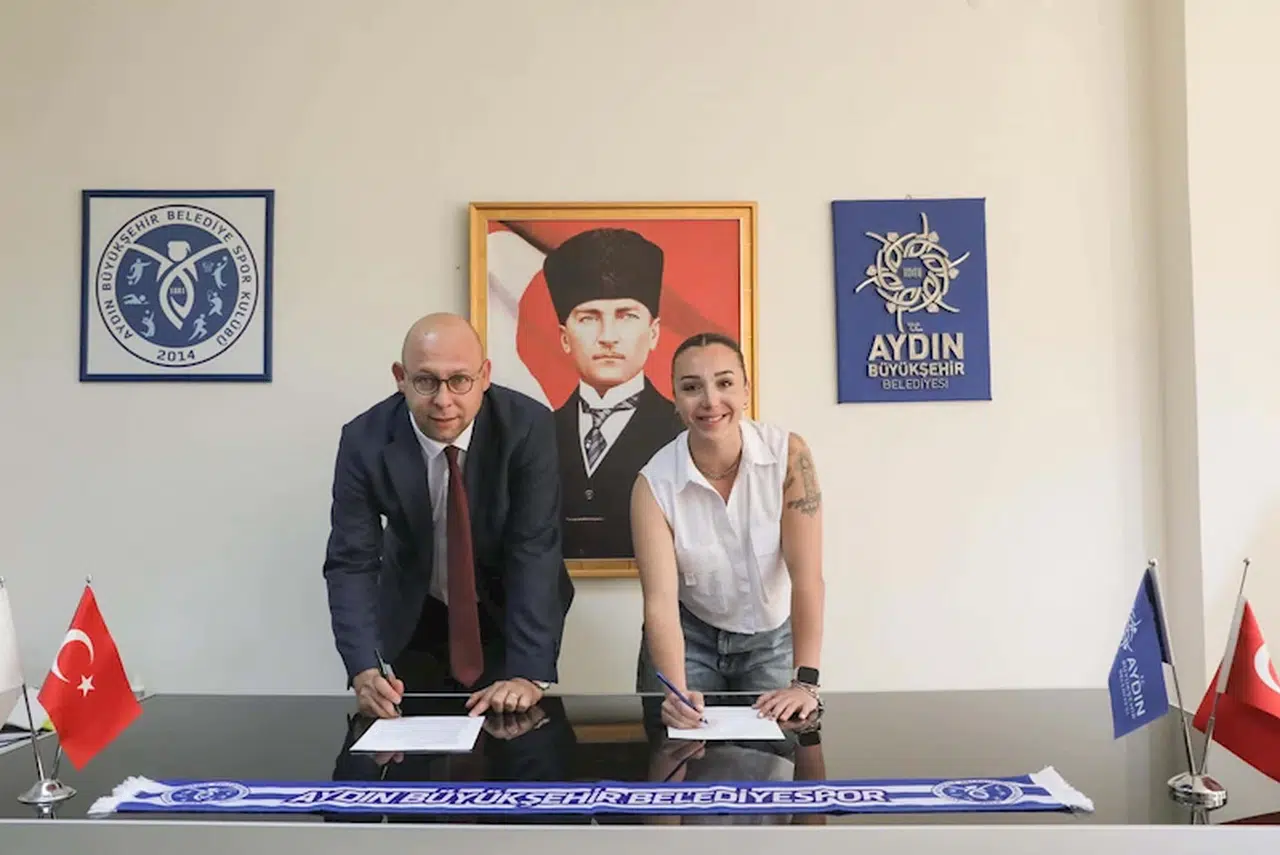 Aydın BŞB'de Gizem sözleşmesini yeniledi