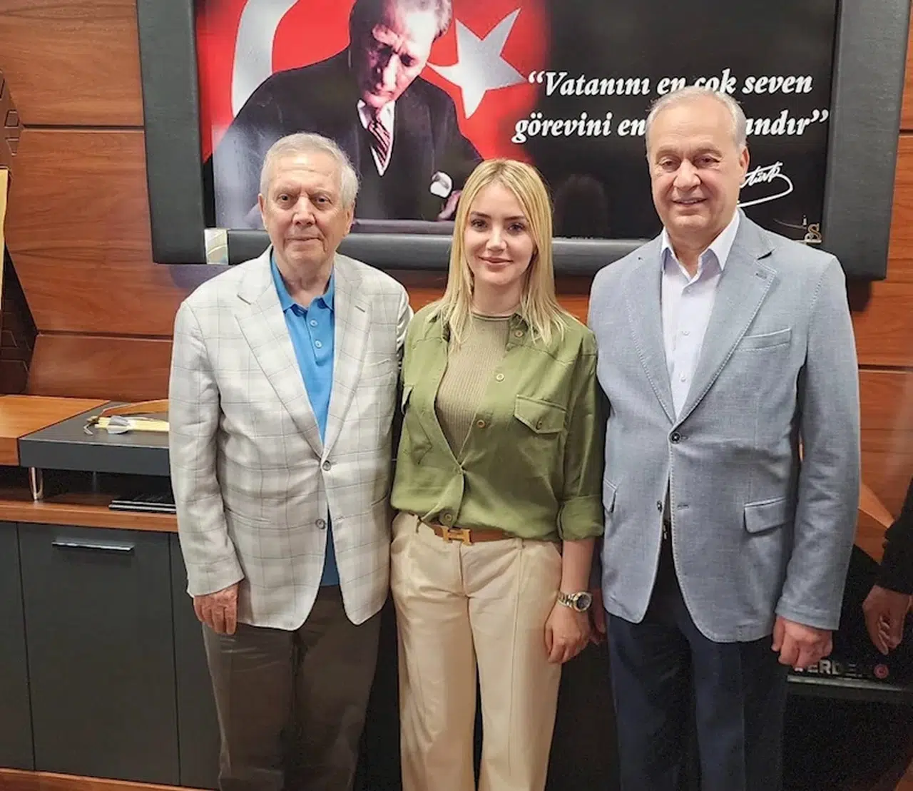 Fenerbahçe'de başkan adayı Aziz Yıldırım, Yalova ve Bursa'da ziyaretlerde bulundu