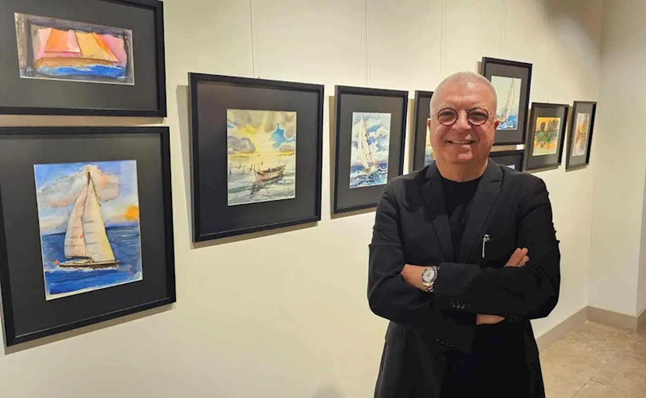 Mimar Külahçı resimlerini sergiliyor