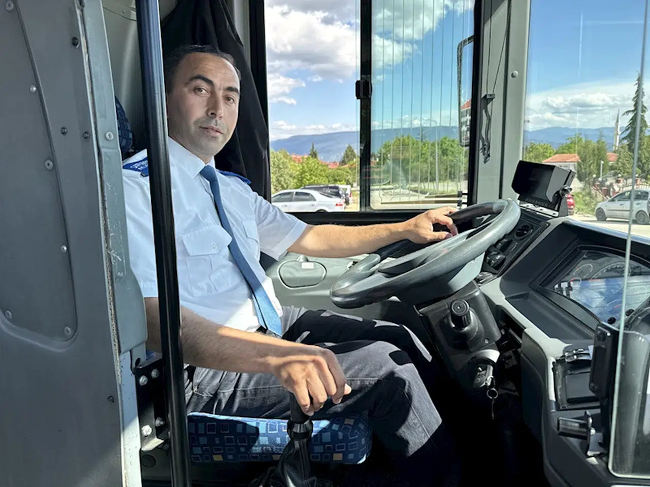 Karabük'te otobüs şoförü rahatsızlanan yolcuyu hastaneye yetiştirdi