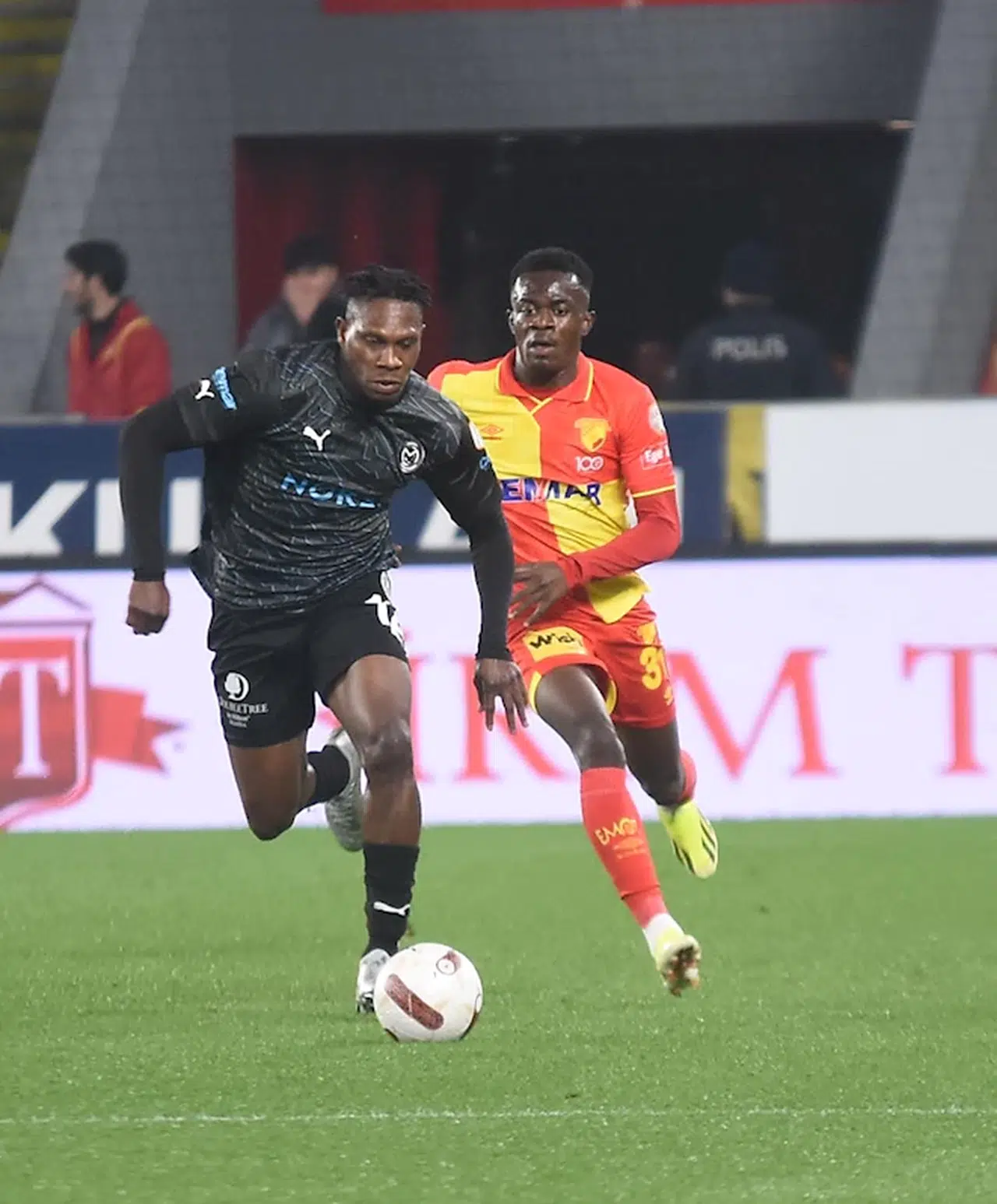 Göztepe'nin futbolcularına talip çok