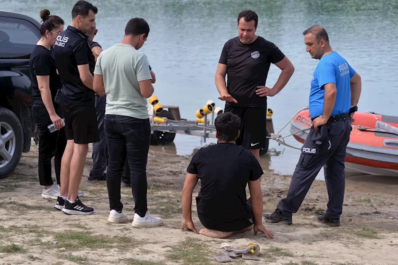 Seyhan Nehri'ne giren Yasin kayboldu; yakınları gözyaşı döktü