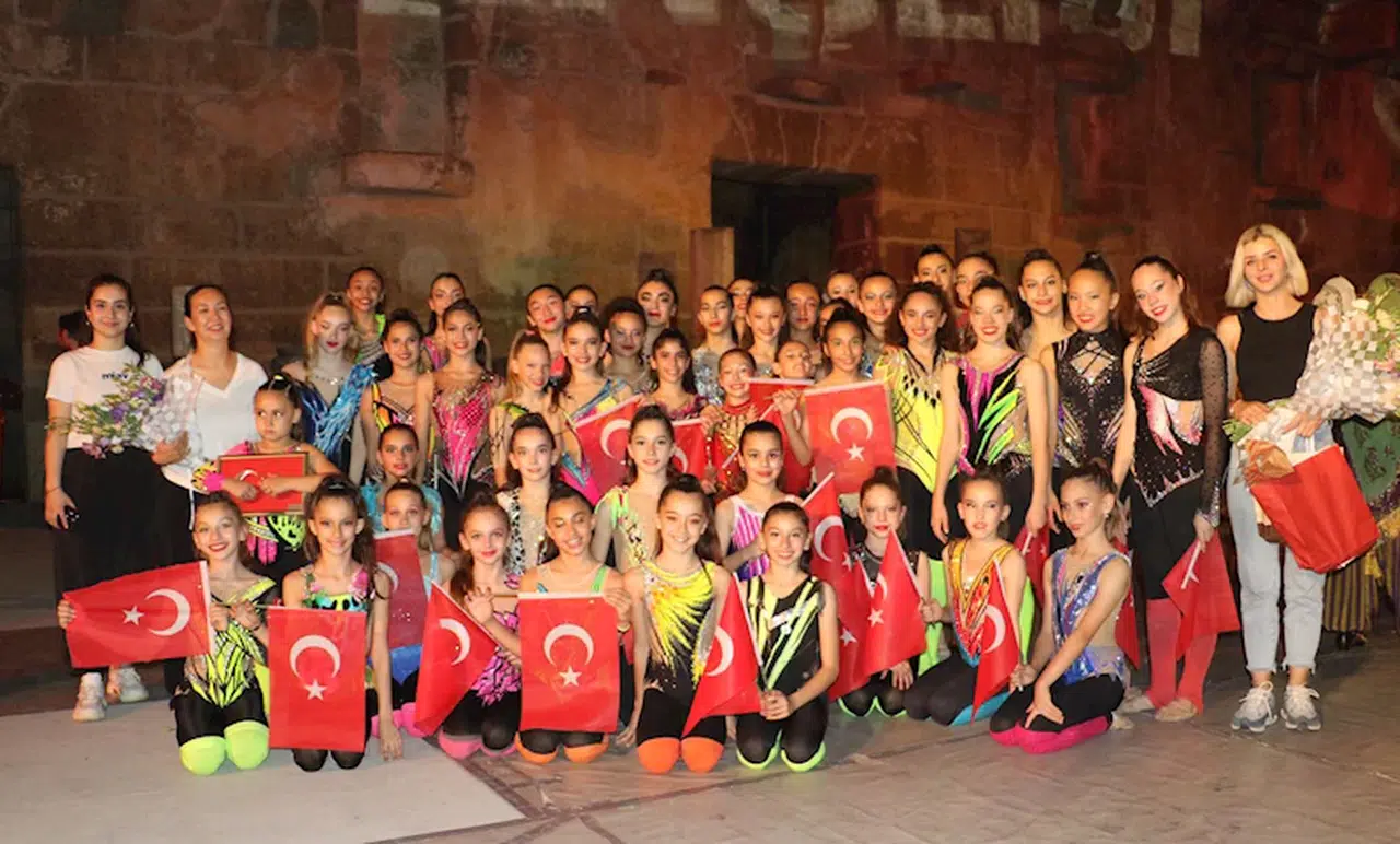 Aspendos'ta Gençlik ve Spor Gösterisi