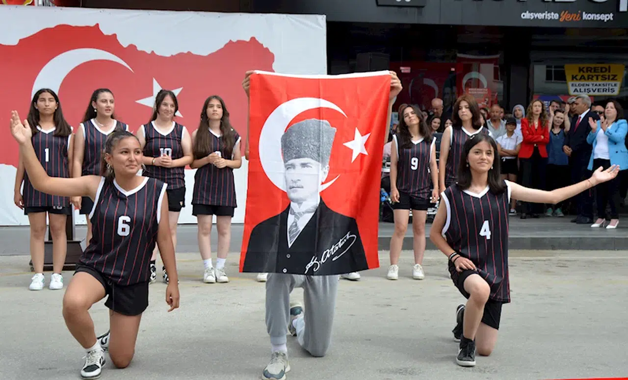 Serik'te 19 Mayıs kutlandı