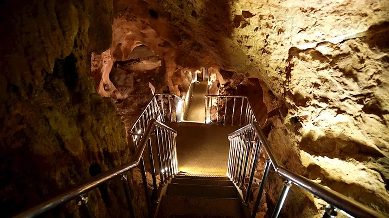 Çobanın bulduğu mağarayı yılda 200 bin kişi ziyaret ediyor