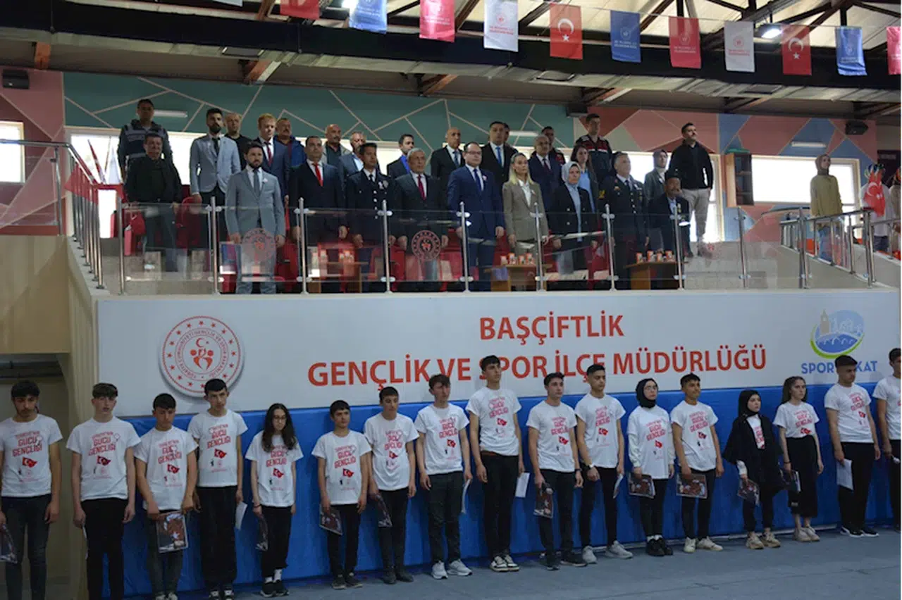 Başçiftlik ve Turhal'da 19 Mayıs Atatürk'ü Anma, Gençlik ve Spor Bayramı kutlandı