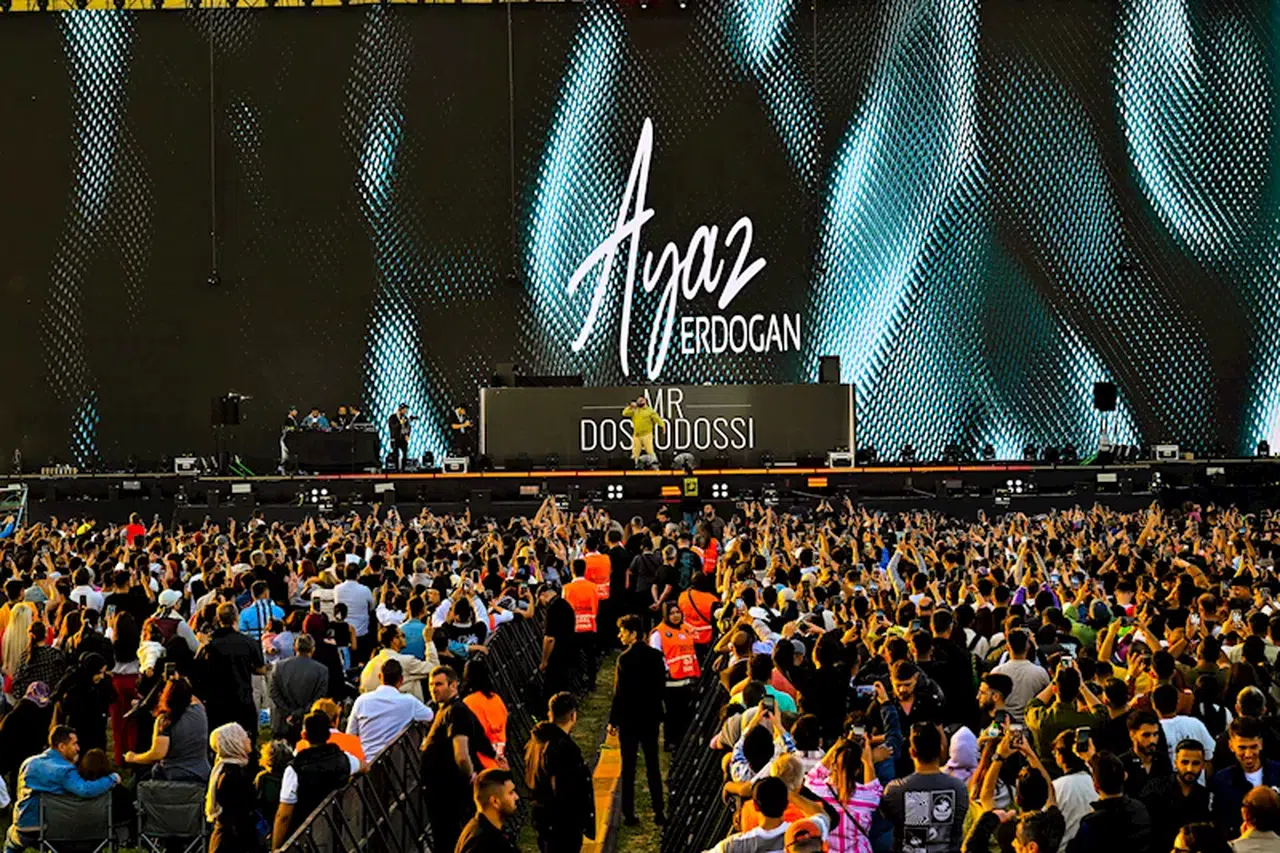 ‘Rams Müzik Festivali By Mr Dosso Dossi' konserinde binlerce kişi doyasıya eğlendi