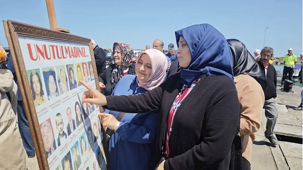 Trabzon'da 24 yıl önce deniz faciasında hayatını kaybeden 38 kişi törenle anıldı