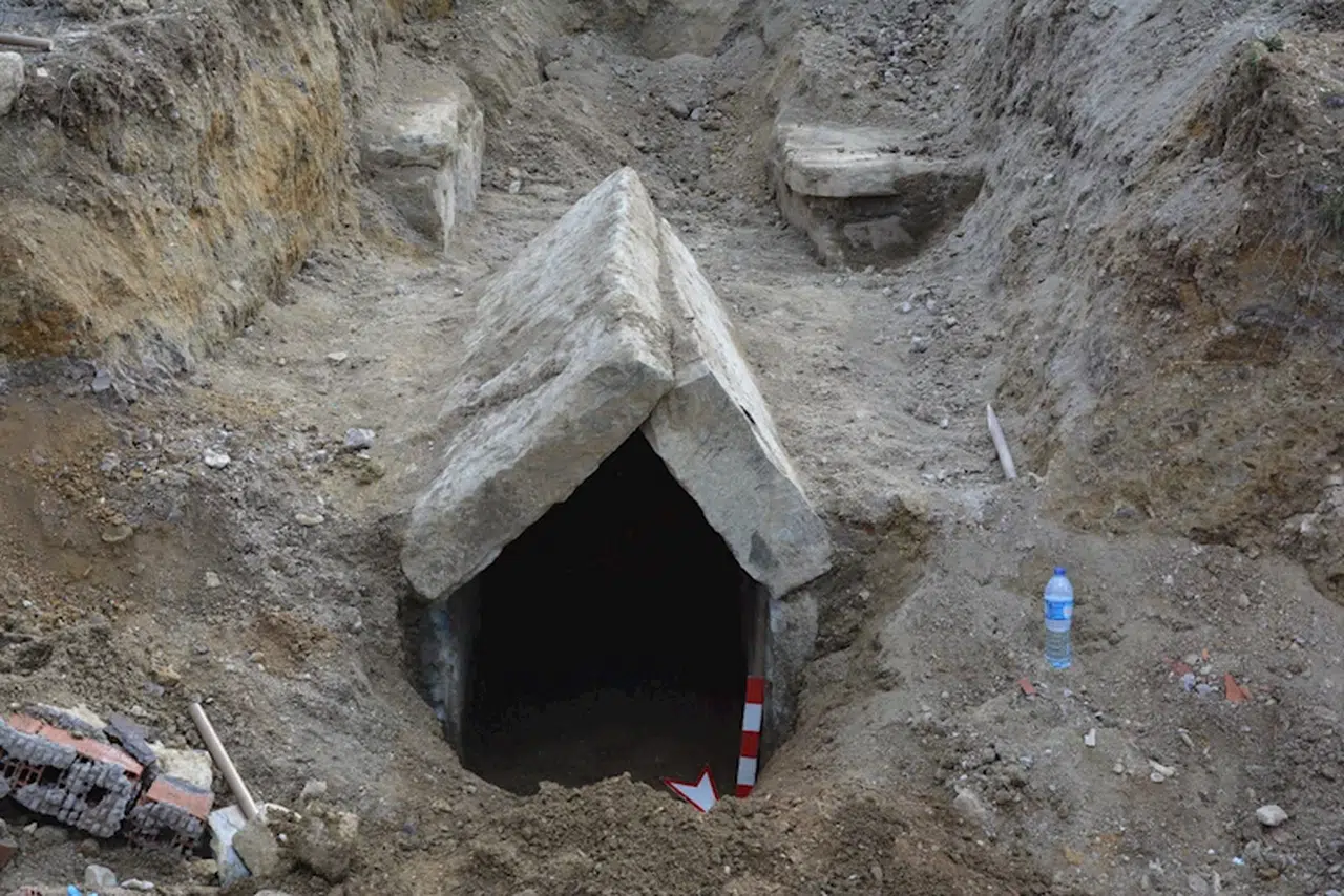 Su deposu kazısında Bizans dönemine ait mezarın bulunduğu bölge, sit alanı oldu