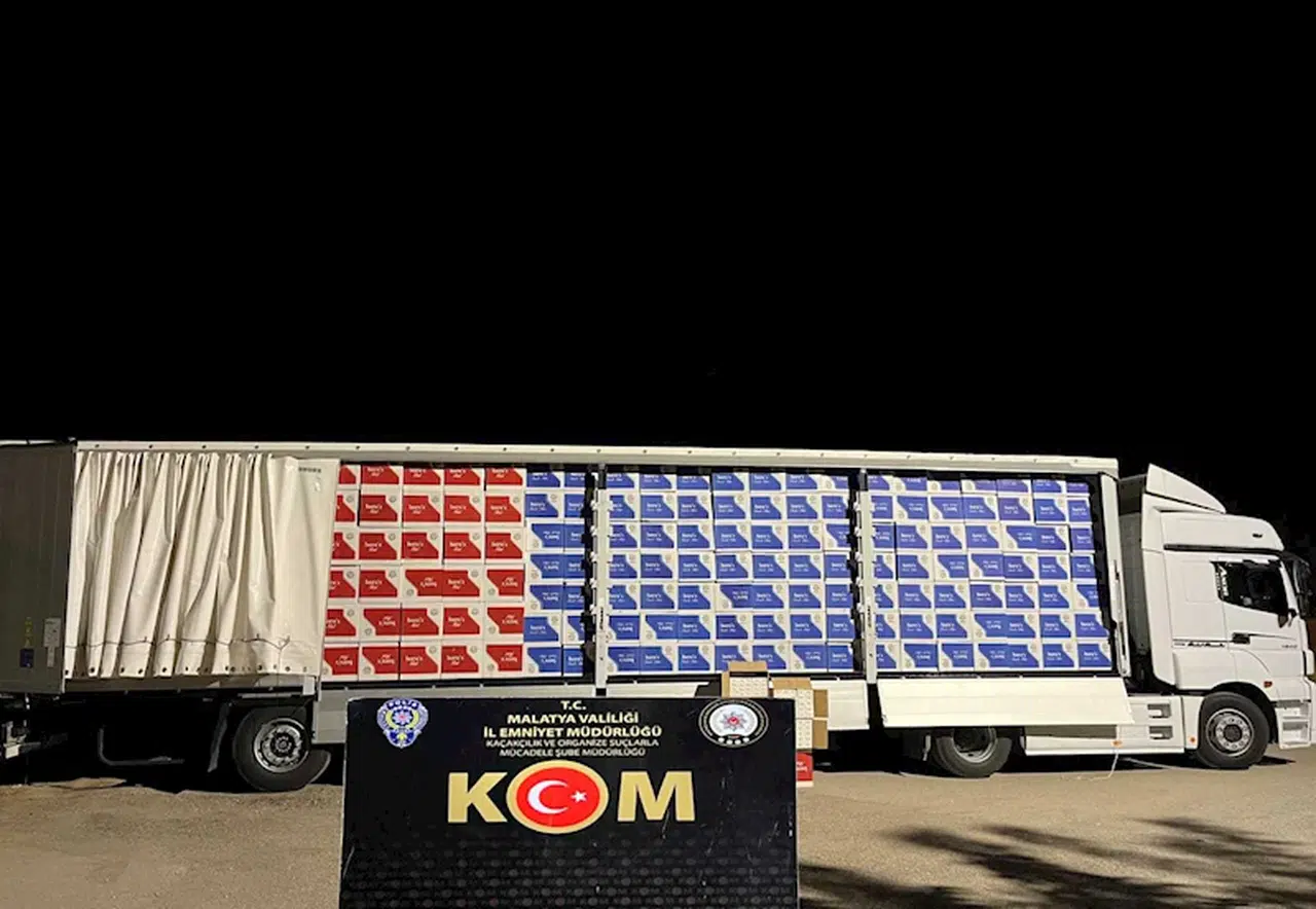 TIR'da 5 milyon 410 bin adet gümrük kaçağı makaron ele geçirildi