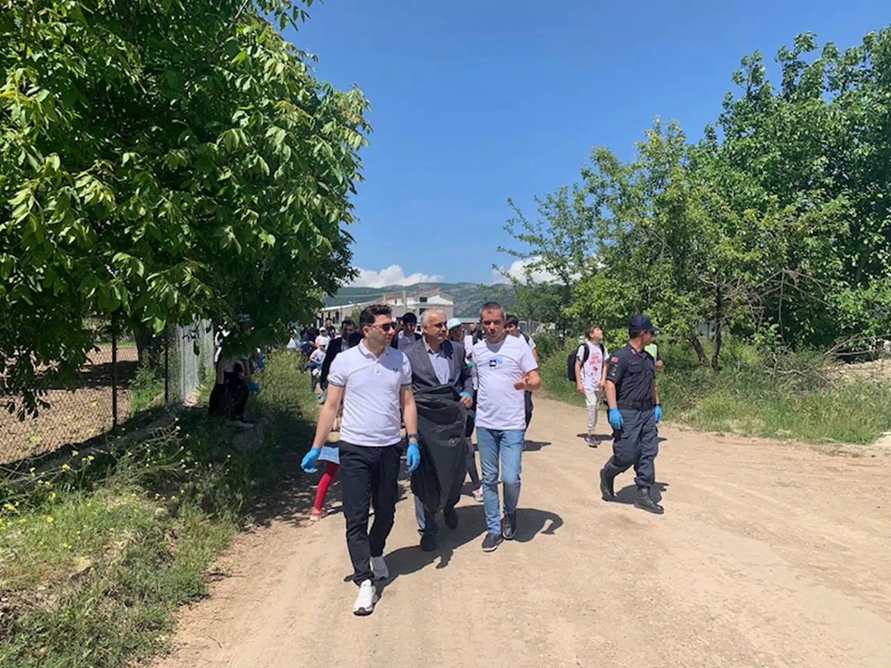 Almus'ta bahar temizliği yapıldı 