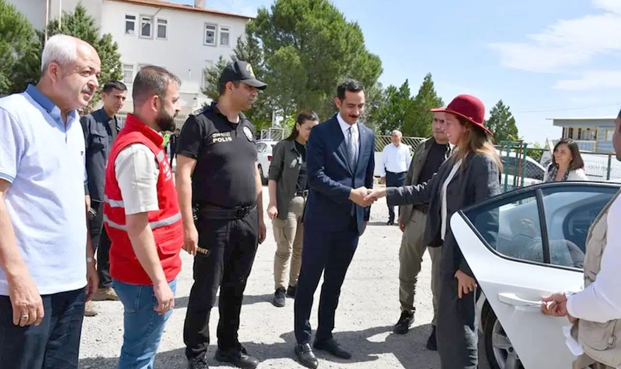 Yeni Zelanda Büyükelçisi'nden depremzedelere ziyaret