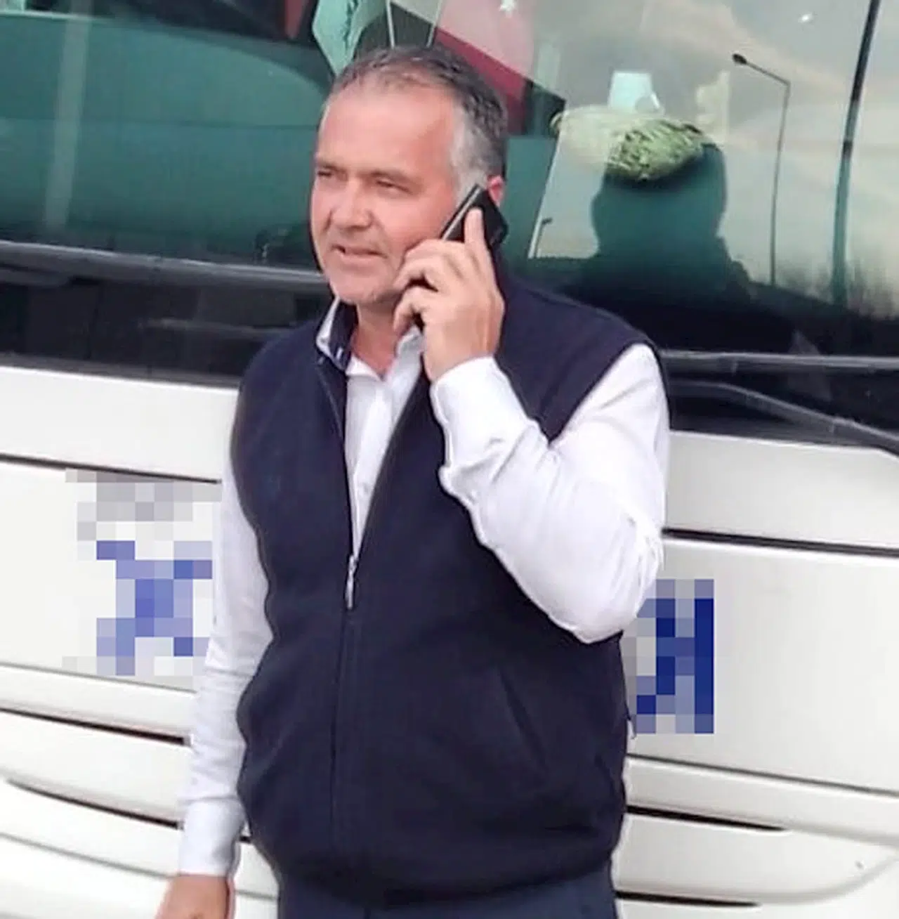 Afyonkarahisar'da yolcu otobüsüyle kamyonet çarpıştı: 1 ölü, 16 yaralı (2)