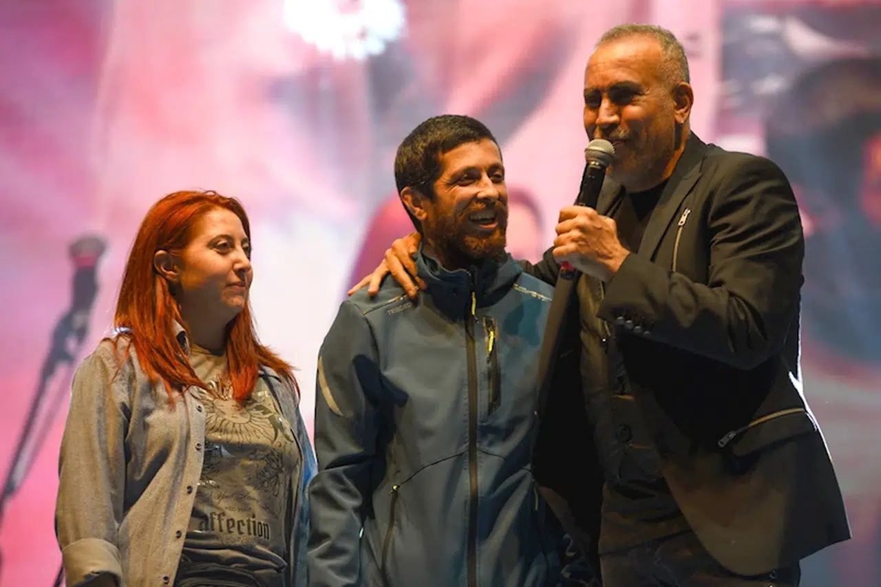 Haluk Levent’in konserinde 30 yıl sonra 'iyilik' buluşması