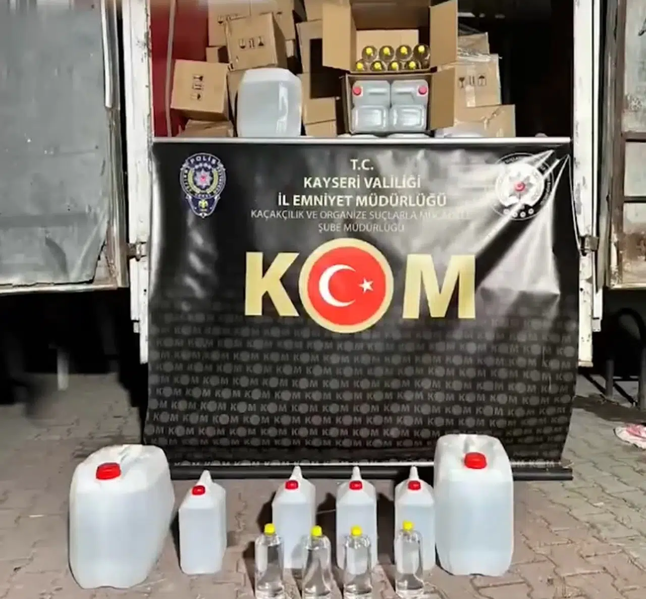 Kayseri'de kaçak etil alkol üreten 7 kişiye gözaltı