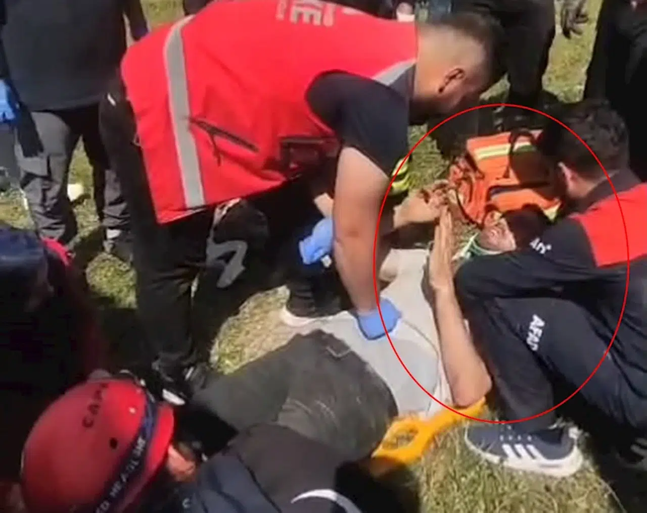 Şarampole devrilen TIR'ın sürücüsü öldü, yanındaki ağabeyi yaralı (2)