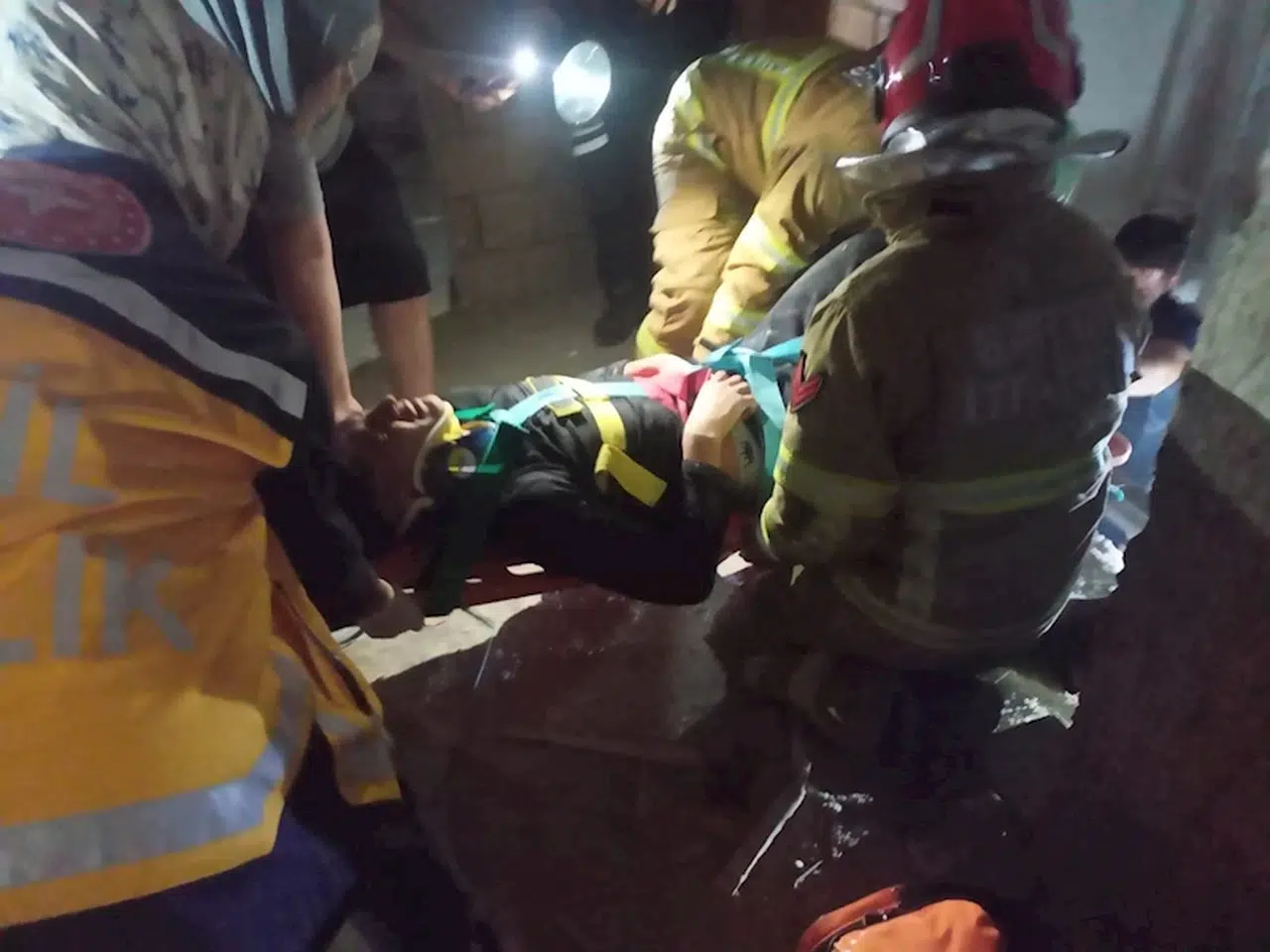 İnşaat halindeki binanın asansör boşluğuna düşen Yasin, ağır yaralandı