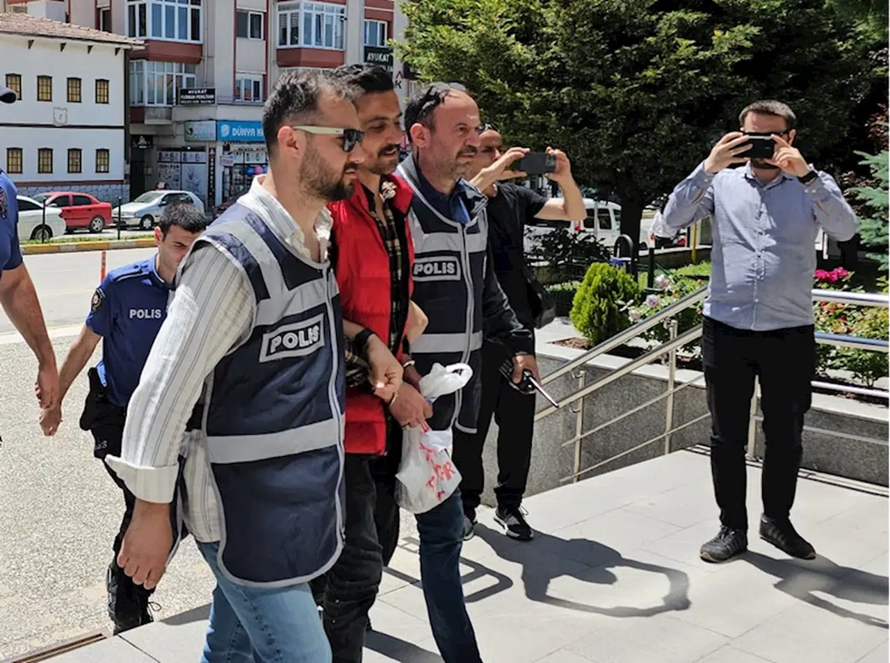 GÜNCELLEME - Çorum'da kombi bakımı bahanesiyle dolandırıcılık iddiasıyla yakalanan 2 kişiye adli kontrol