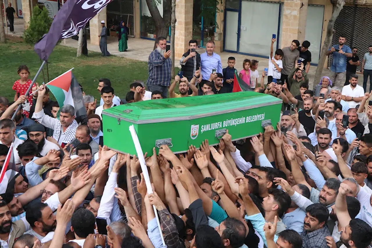 İsrail'de öldürülen imam Hasan Saklanan’ın cenazesi Şanlıurfa’da toprağa verildi 