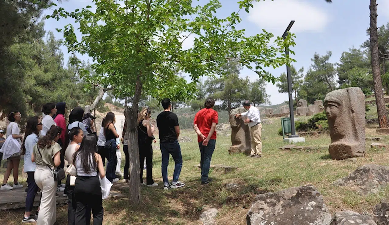 Gaziantep'te üniversite öğrencileri, ören yerlerini gezdi