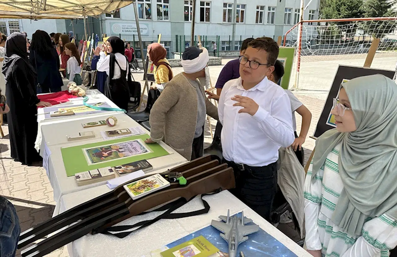 Ayancık’ta "Bir Kitap da Sen Anlat" etkinliği düzenlendi