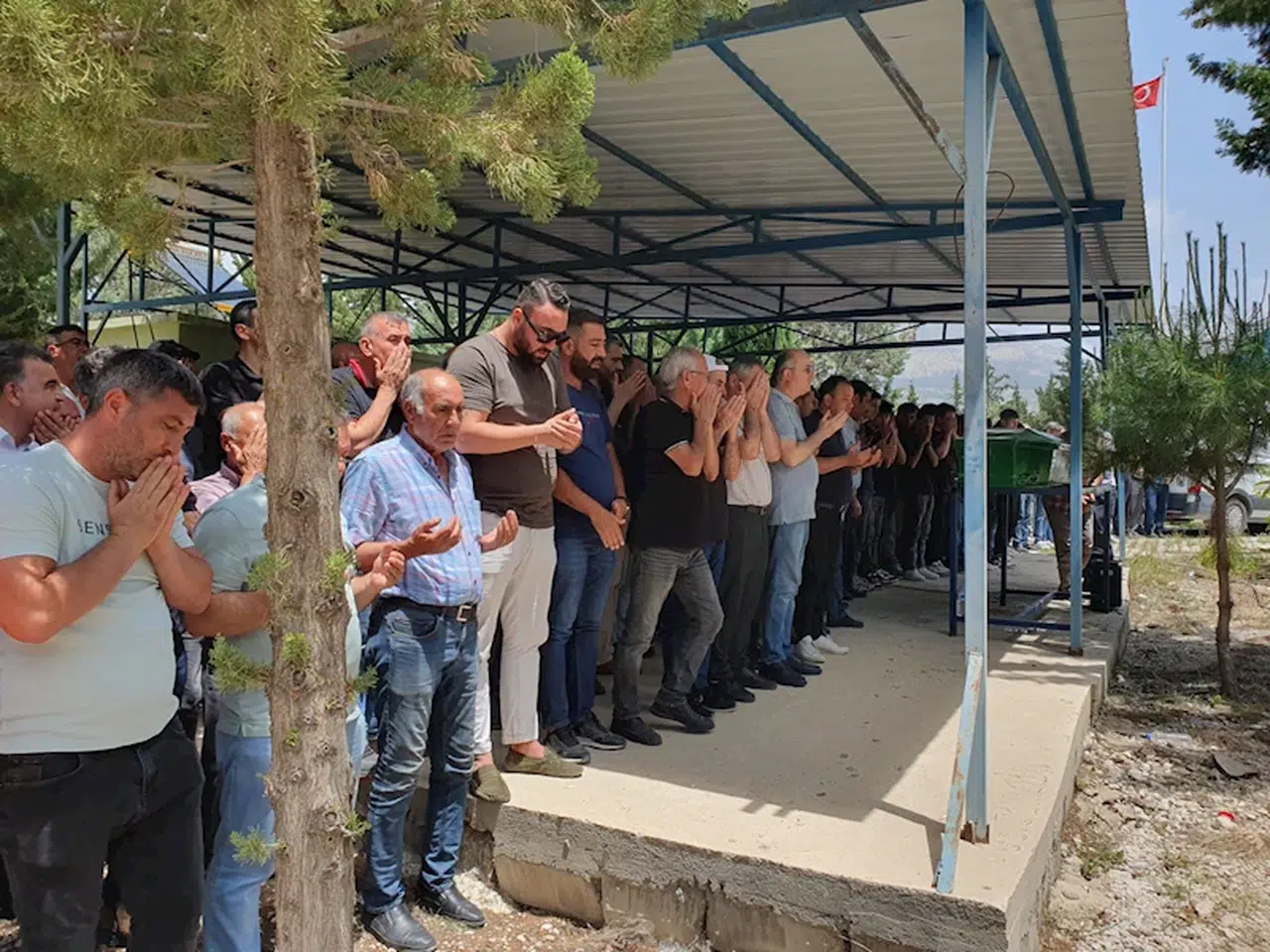 Motosiklet kazasında ölen Muhammed Emin, toprağa verildi