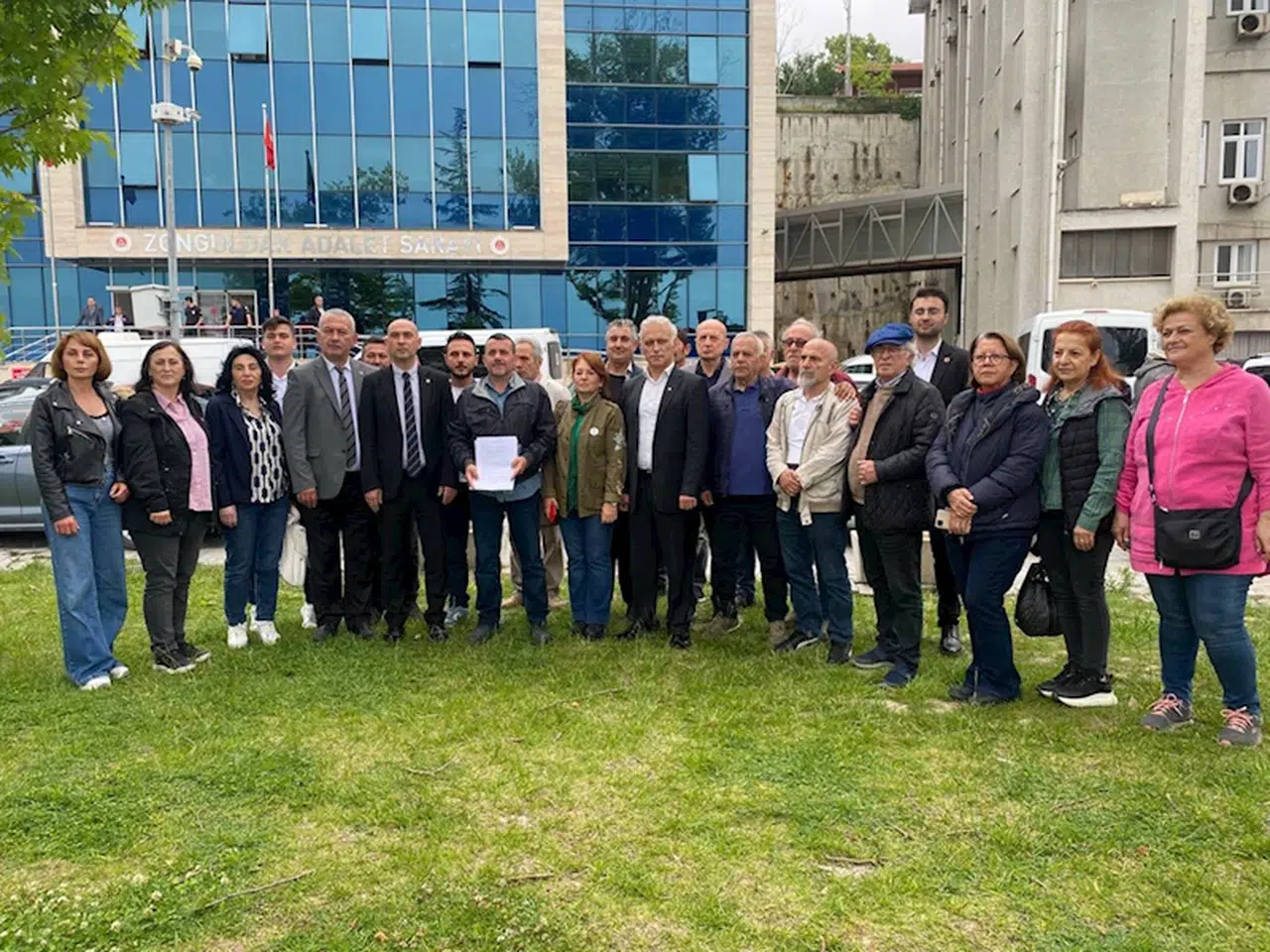 Zonguldak'ta 1183 yaşındaki porsuk ağacının kesilmesine ilişkin suç duyurusunda bulunuldu