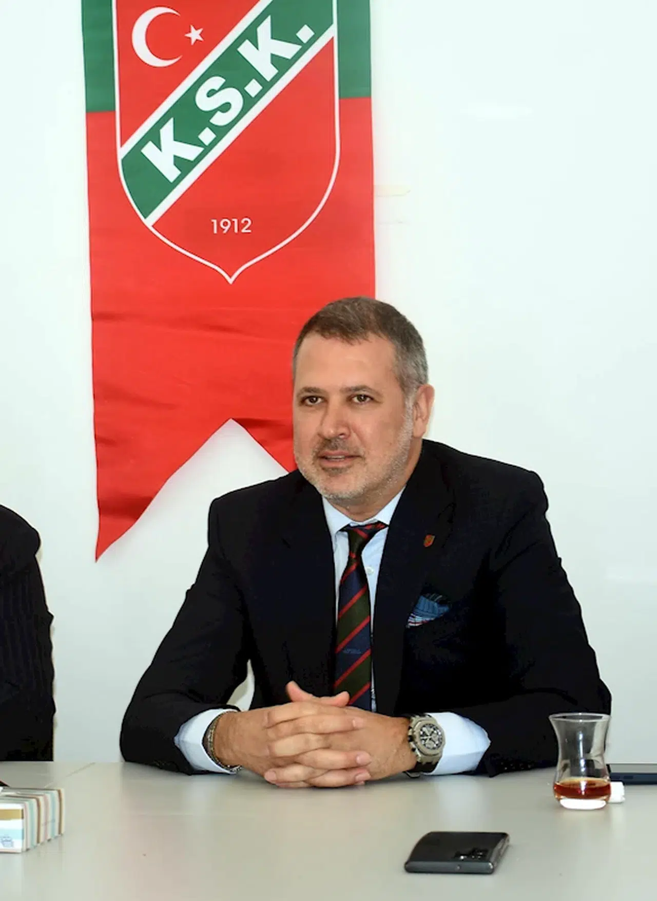 Karşıyaka'da Ergüllü resmen aday