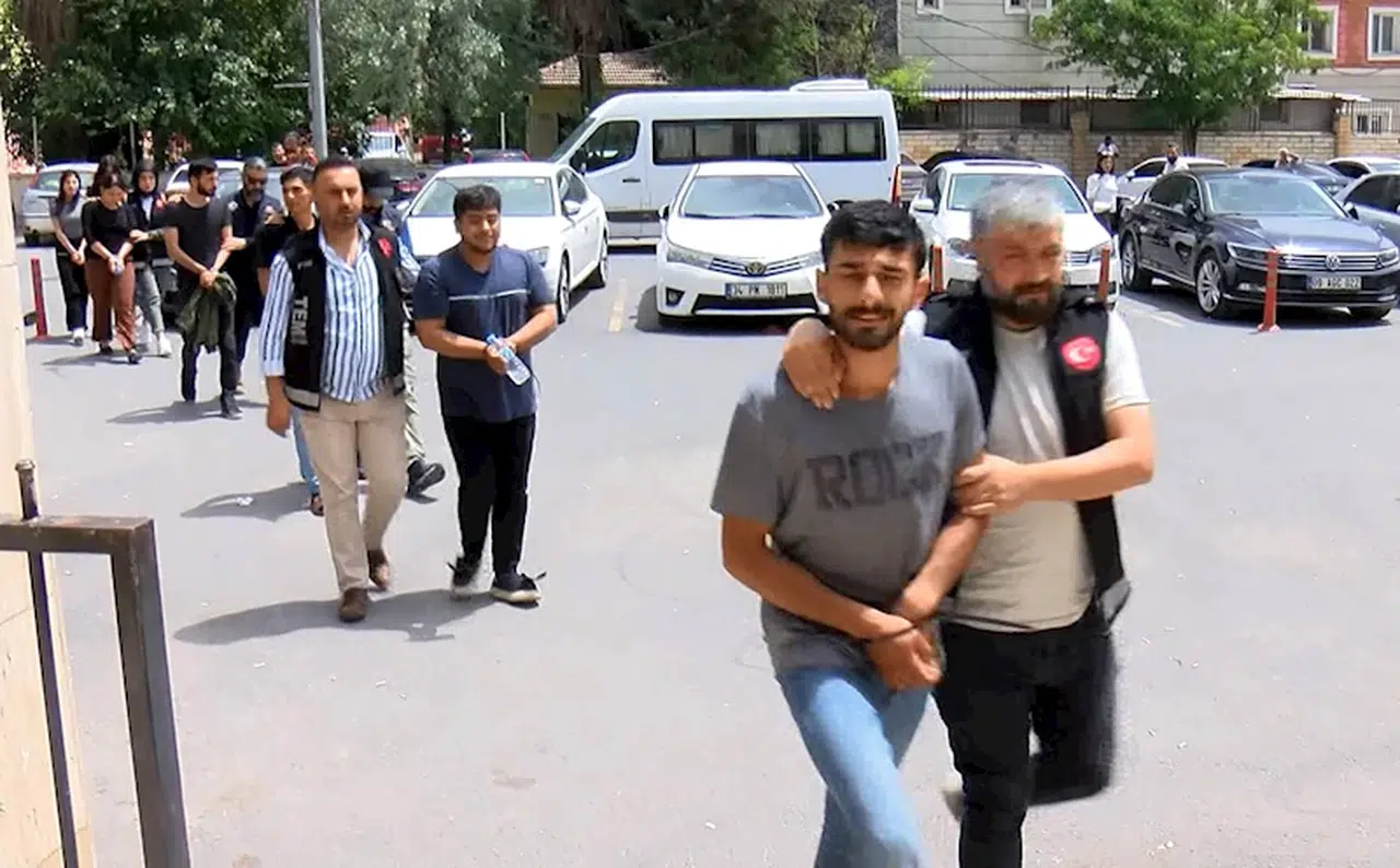 Şanlıurfa'da terör örgütü propagandasına 7 gözaltı