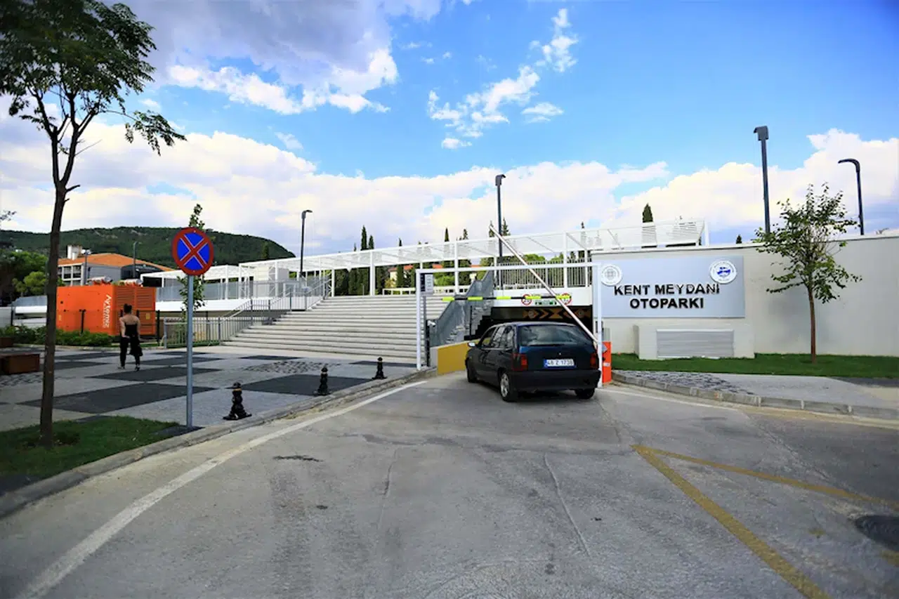 Muğla’da Kent Meydanı otopark fiyatlarından indirim yapıldı