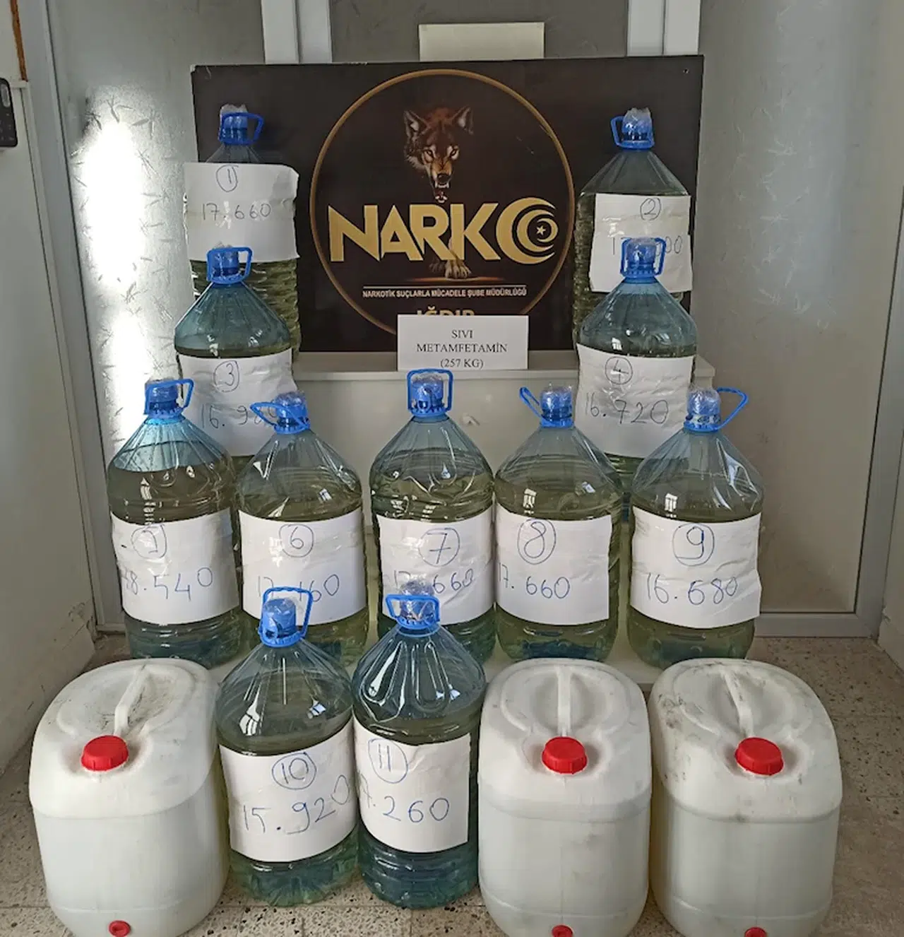 TIR'ın yakıt deposunda 257 kilo sıvı metamfetamin ele geçirildi