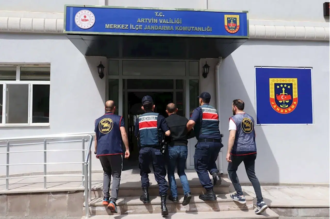 Artvin'de göçmen kaçakçılığına ilişkin 3 zanlı tutuklandı