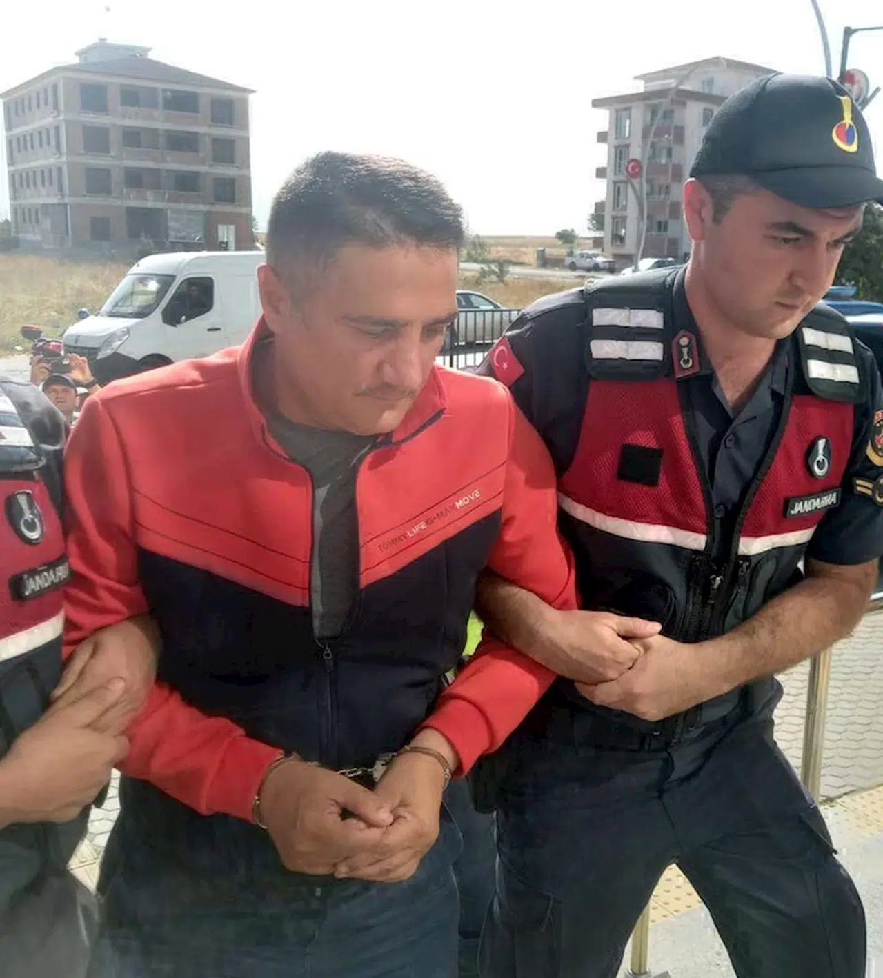 Kırklareli'de selde 6 kişinin öldüğü davada; 'kızının ölümü üzerinden dans ediyorsun' gerginliği 