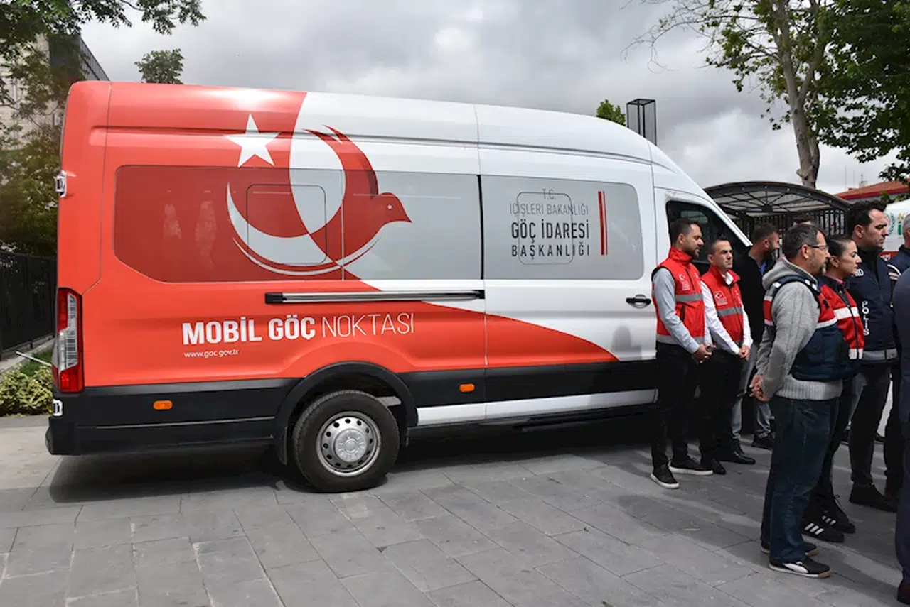 'Mobil Göç Noktası Aracı' hizmete girdi