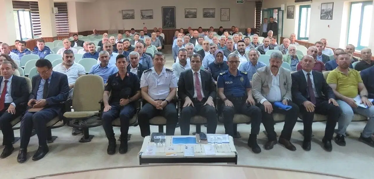 Merzifon'da muhtarlar toplantısı yapıldı