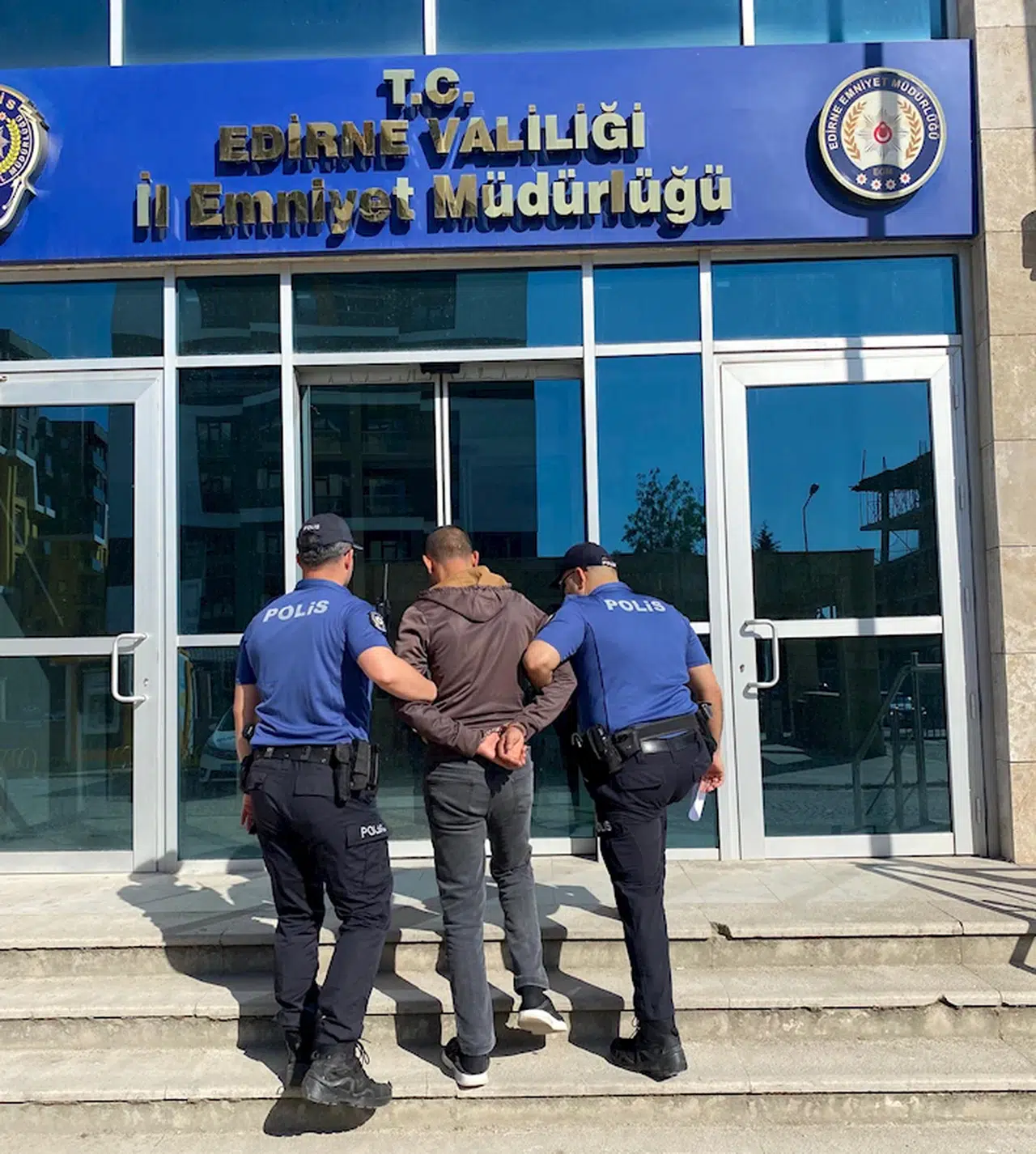  Edirne'de 22 yıla hükümlü cezaevi firarisi yakalandı