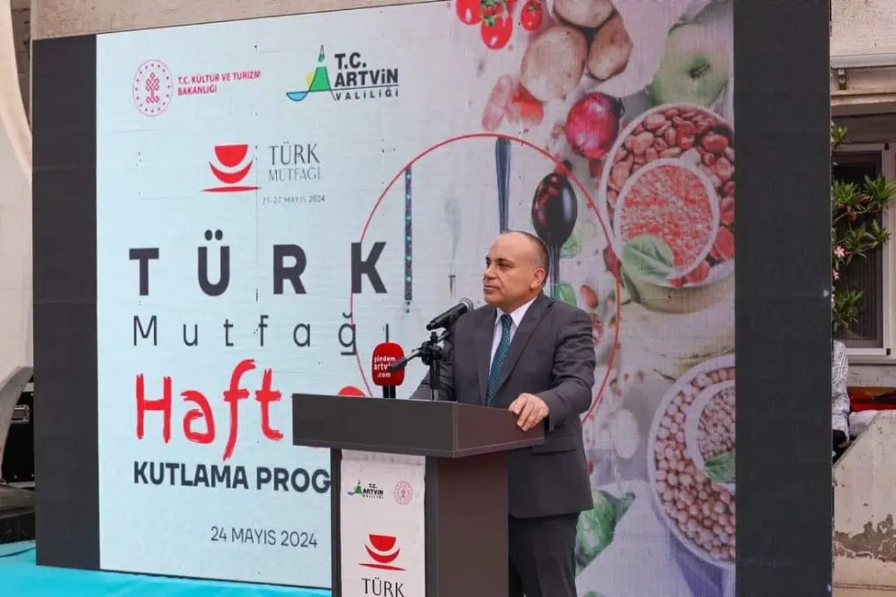 Artvin Valisi Cengiz Ünsal, Türk Mutfağı Haftası'nda Yöresel Lezzetleri Tanıttı