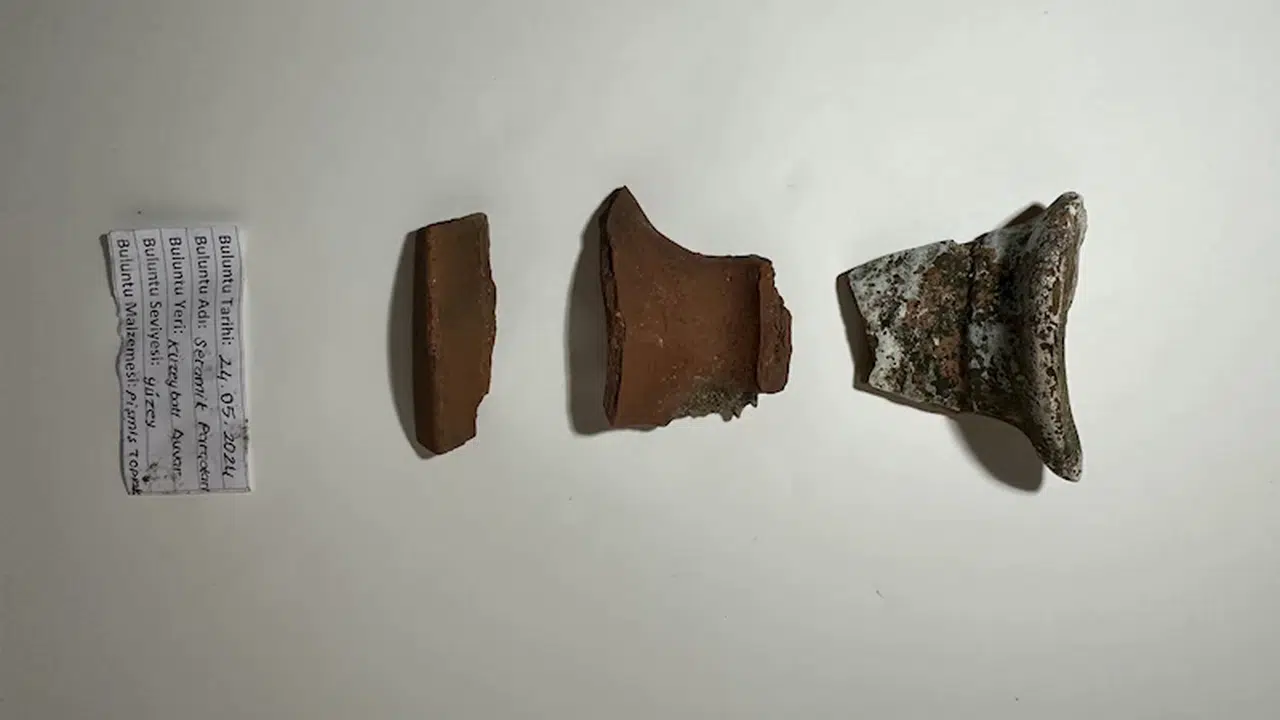 Tarihi 'Melikşah Hamamı' kazısında Osmanlı seramikleri bulundu