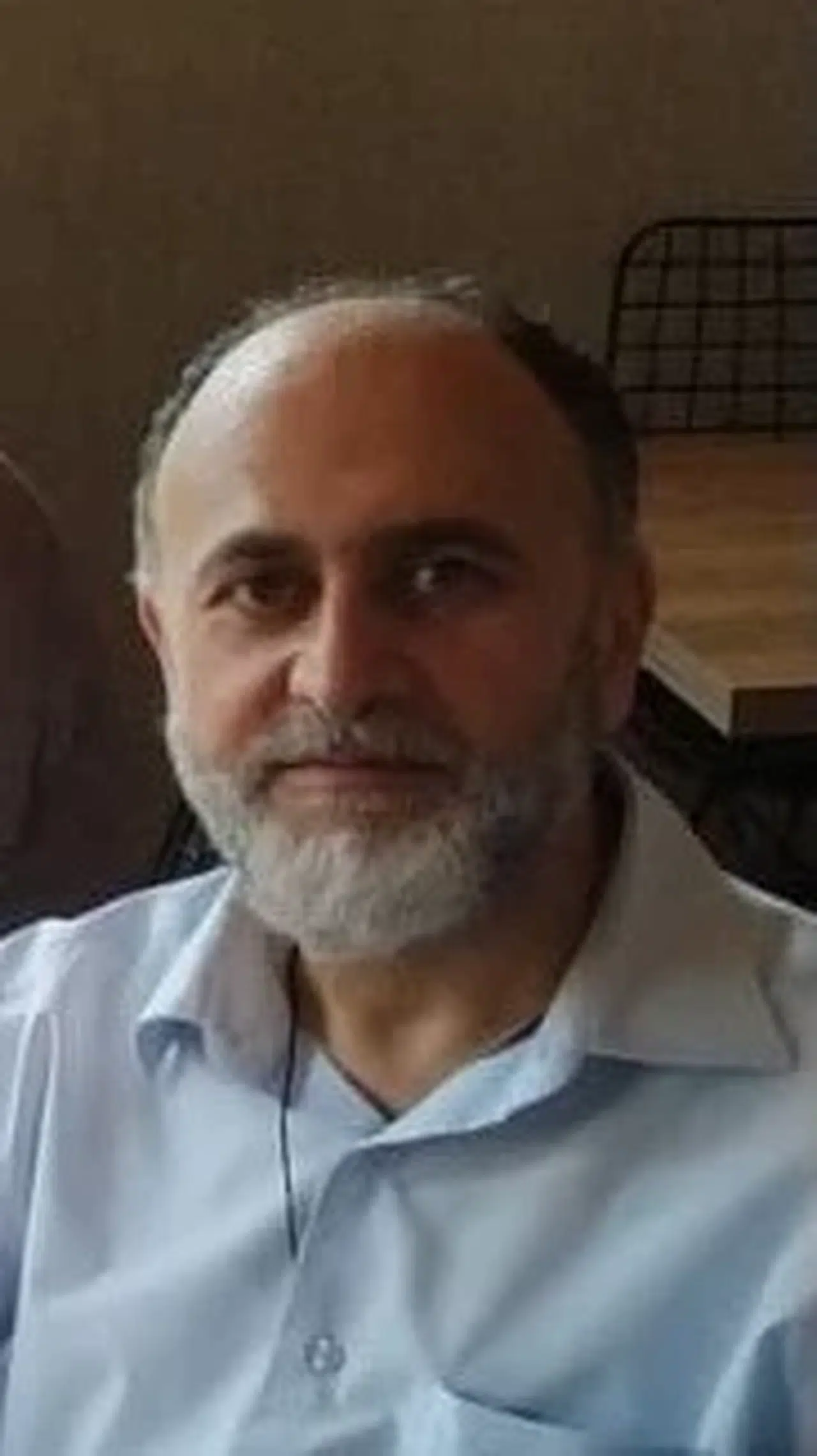 TIR'ın savrulan dorsesine çarpan hafif ticari araçta ölen 3 kişi toprağa verildi