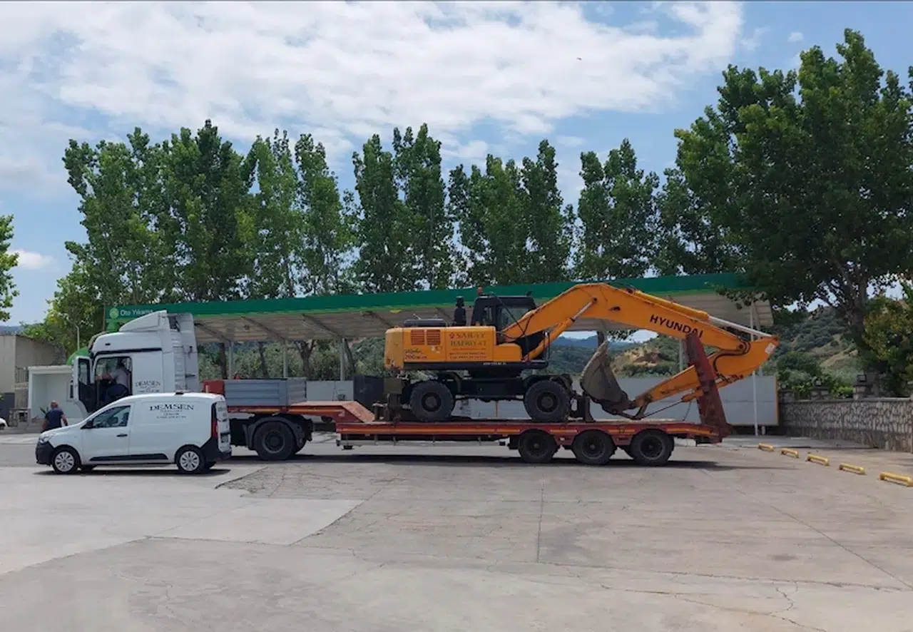 Manisa'da kaçak kazıya 14 gözaltı