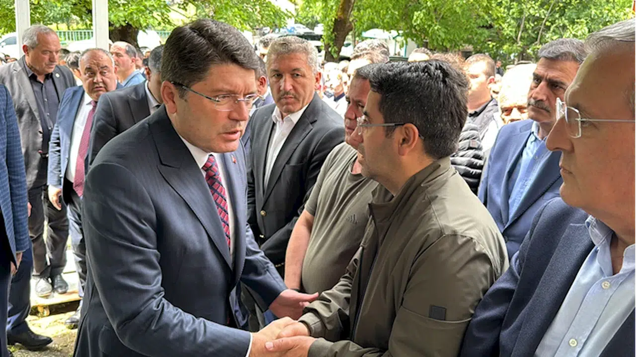 Adalet Bakanı Tunç, Bartın'da eniştesinin cenaze törenine katıldı