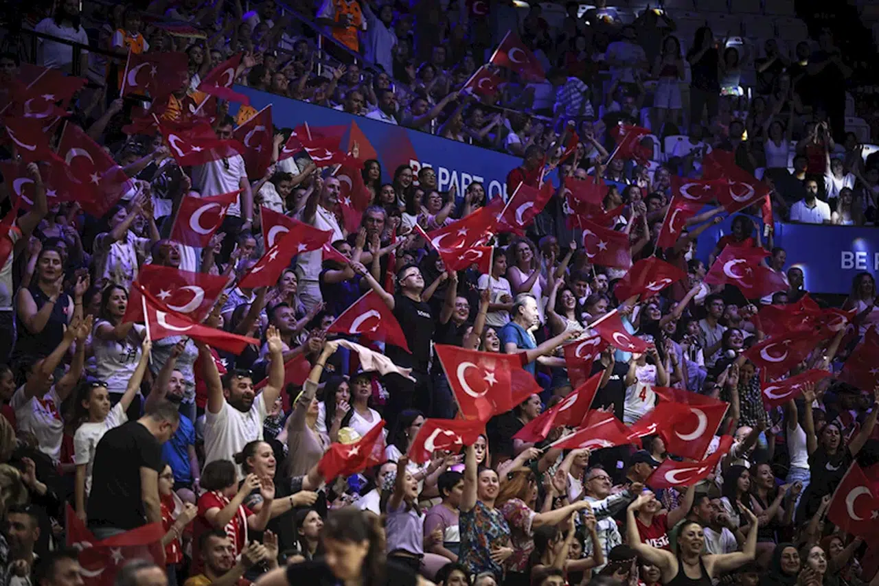 A Milli Erkek Voleybol Takımı, Fransa'ya 3-1 mağlup oldu