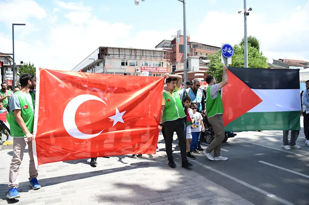 Düzce'de "Gazze'yi Unutma" yürüyüşü düzenlendi