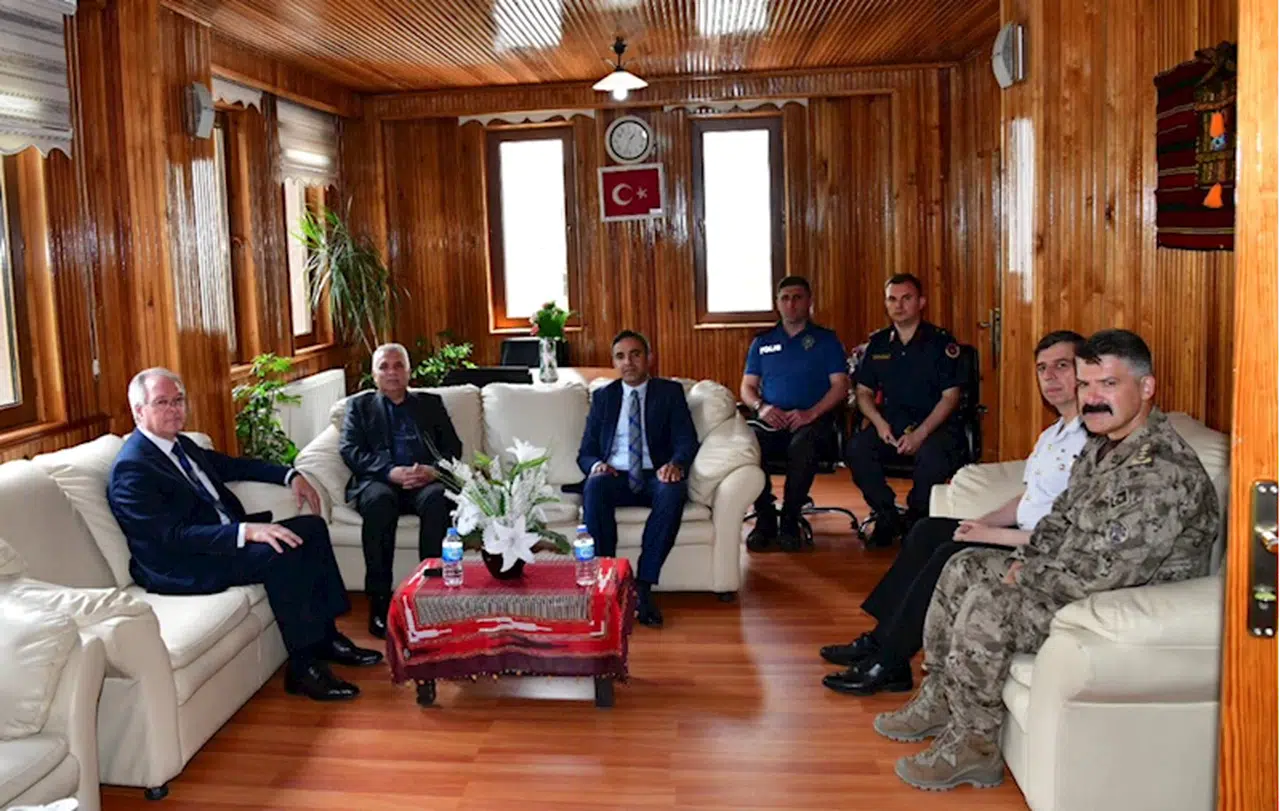 Trabzon Valisi Yıldırım, Tonya Belediye Başkanı Beşel'i ziyaret etti